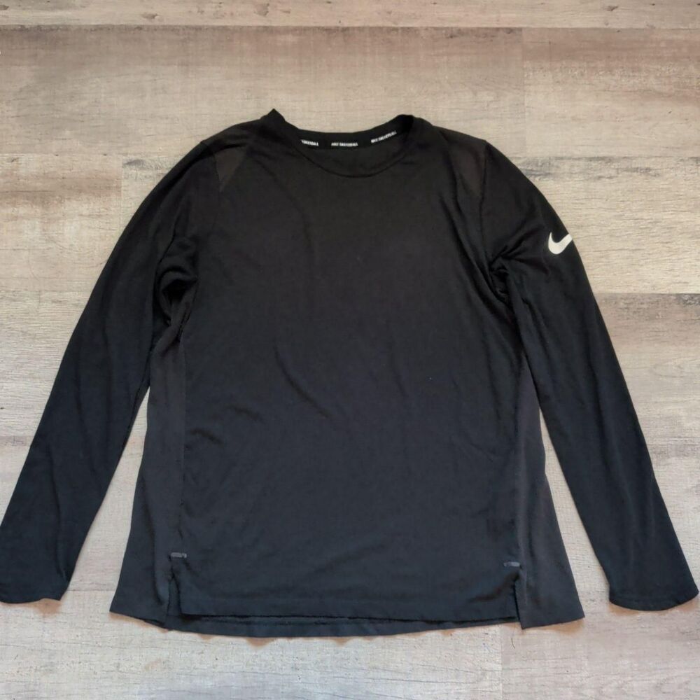 Nike Men's Black T-shirt